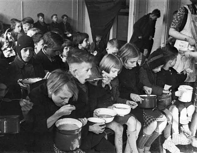 The Hunger Winter: When the Netherlands Ate Tulip Bulbs to Survive