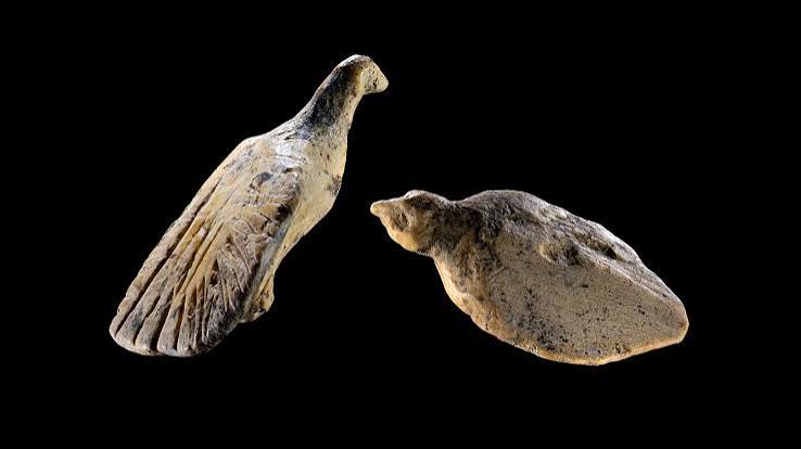 Tiny 40,000-Year-Old Bird Figurines: The World’s Oldest Sculptures?