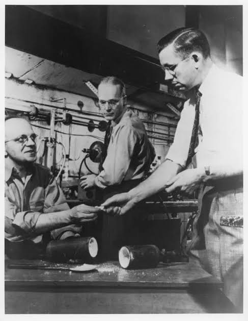 The Accidental Discovery of Teflon: How a Failed Refrigerant Experiment Revolutionized Materials Science